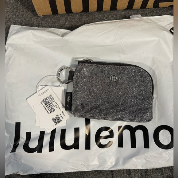 NWT Lululemon clippable card pouch glitter - Picture 2 of 4